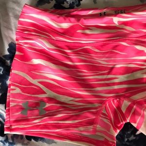 UA Girls Youth large fitted compression Shorts